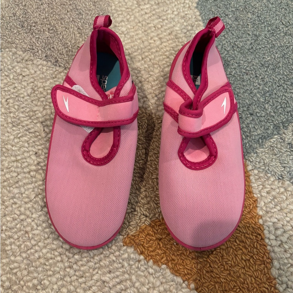 Speedo kids water shoes size XL (little kids 11/12)